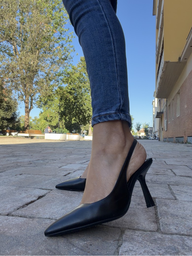 Decoltè slingback nere tacco 8