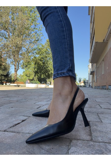 Decoltè slingback nere tacco 8