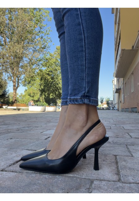 Decoltè slingback nere tacco 8
