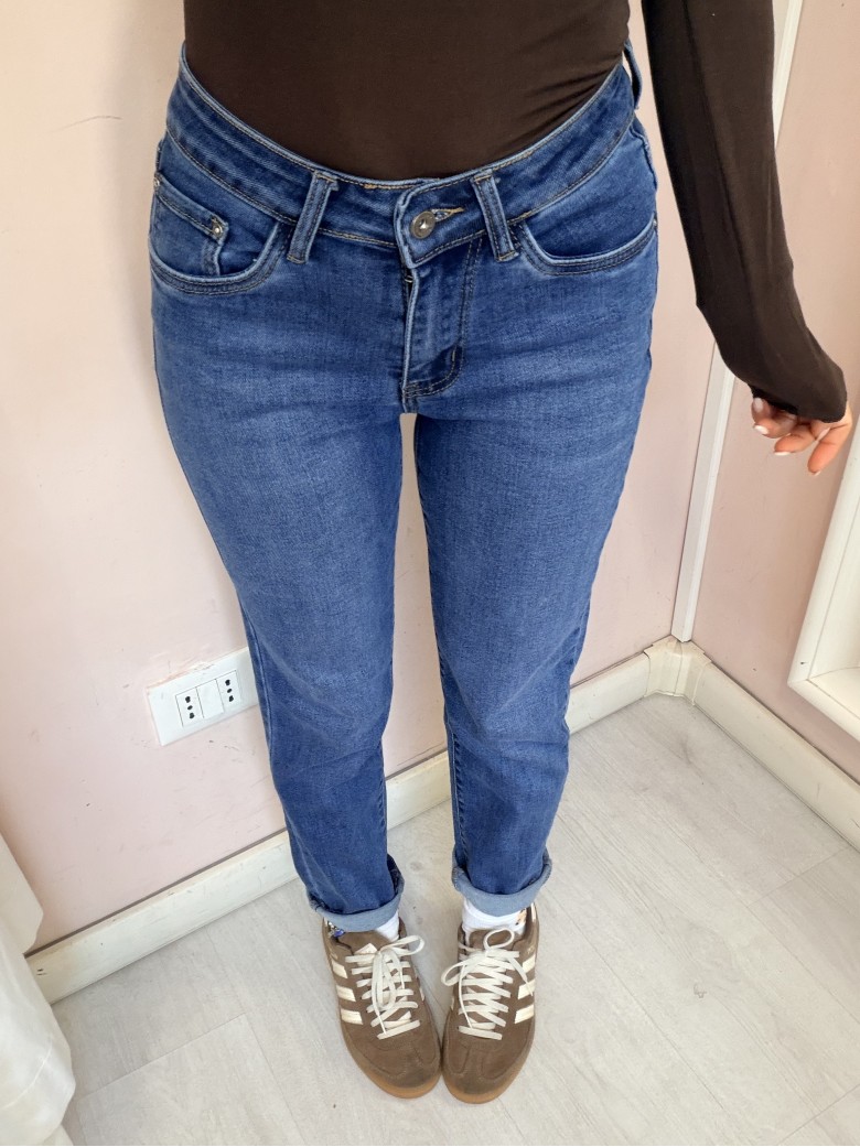 Jeans dritti elastici