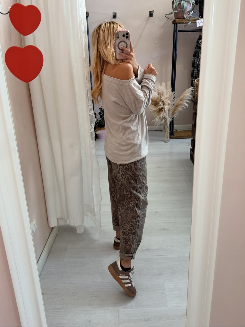 Maglia morbida borchiette beige