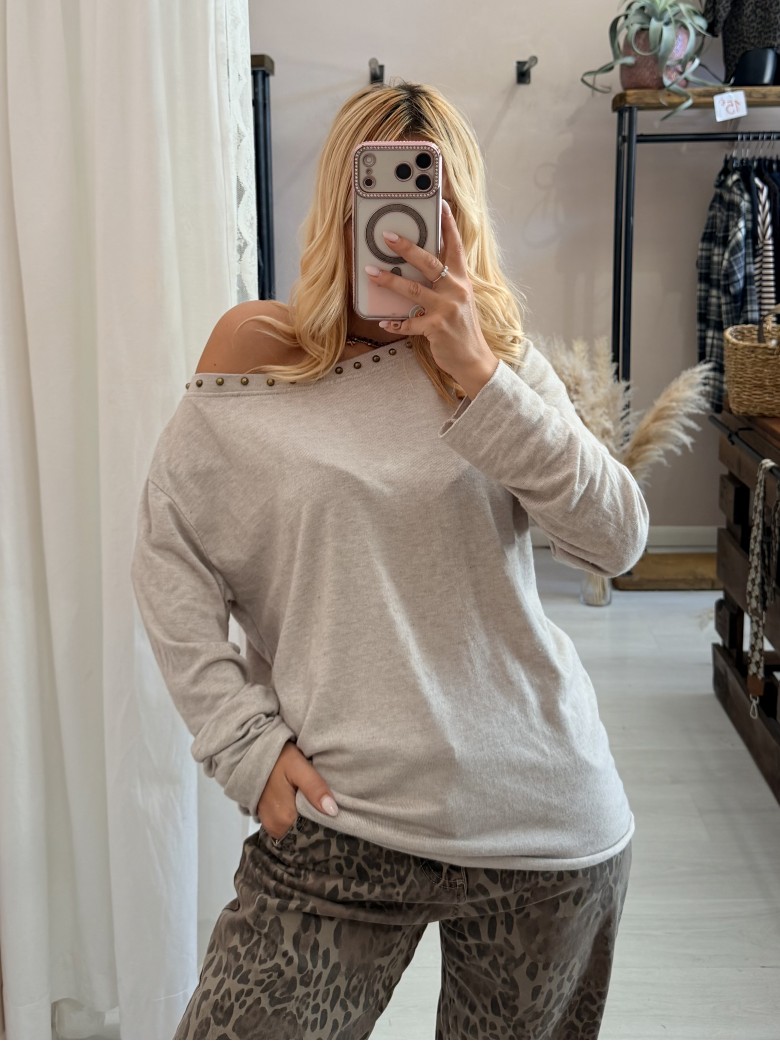 Maglia morbida borchiette beige