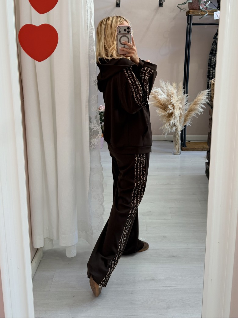 Completo felpa e pantaloni righe leopardate...