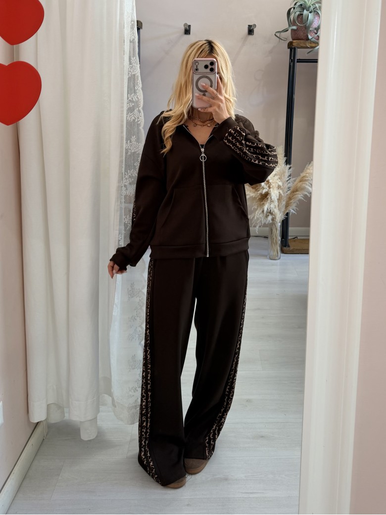 Completo felpa e pantaloni righe leopardate...