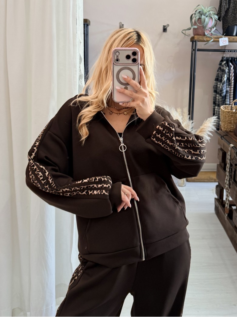 Completo felpa e pantaloni righe leopardate...