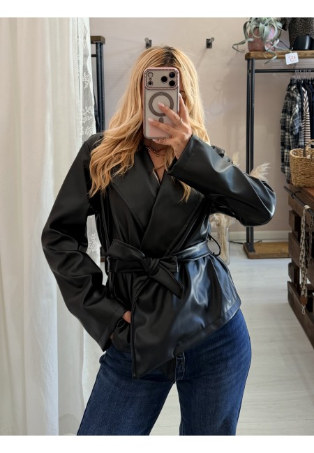 Giacca pelle con cintura nera