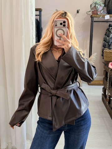 Giacca pelle con cintura marrone