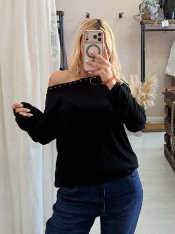Maglia morbida borchiette nera