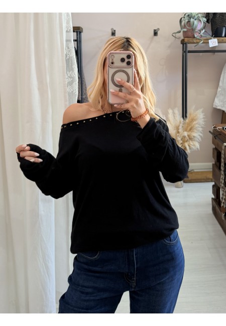 Maglia morbida borchiette nera