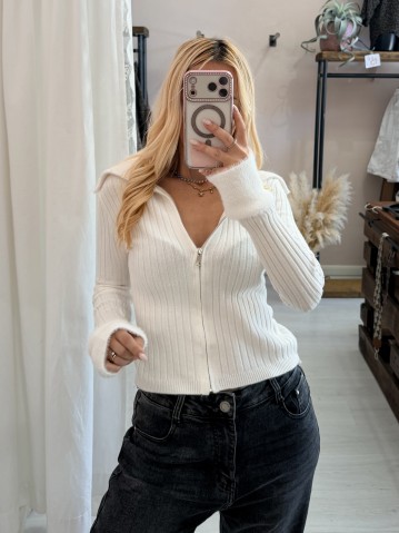 Maglioncino zip colletto e polsini pelosetti bianca 2