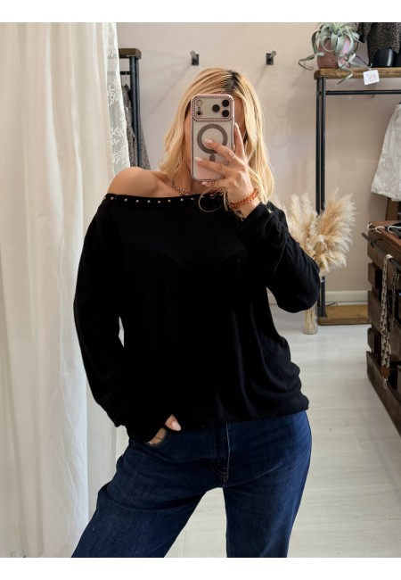 Maglia morbida borchiette nera