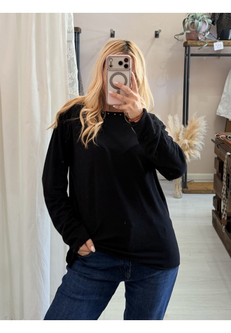 Maglia morbida borchiette nera