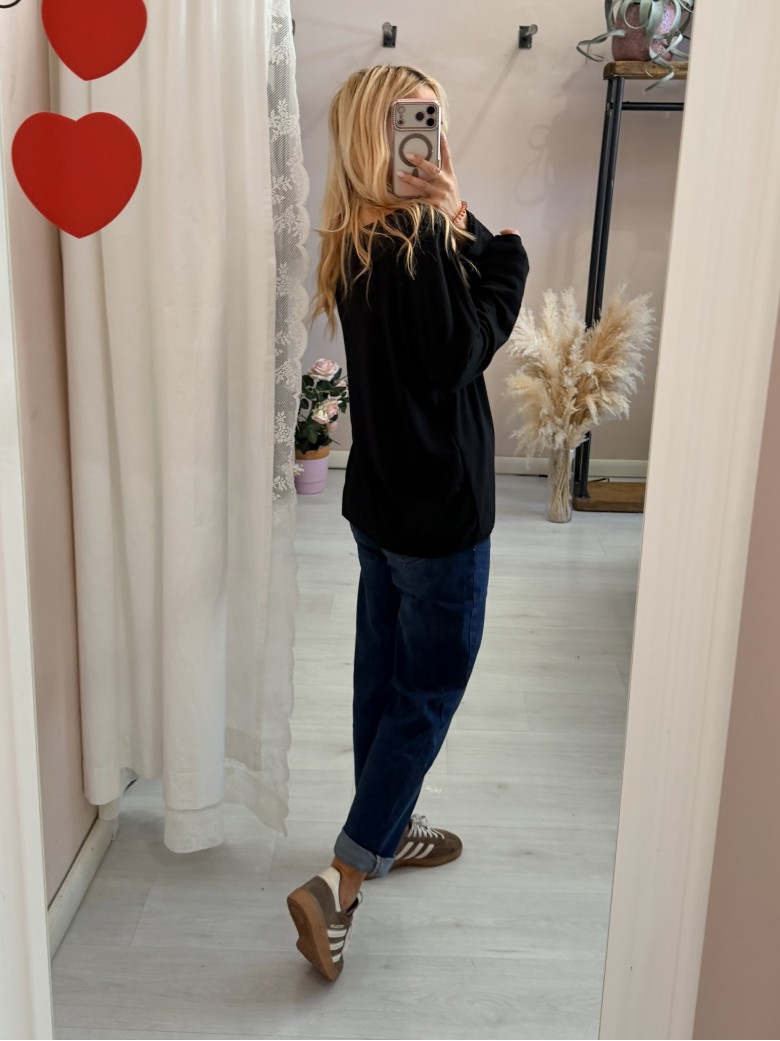 Maglia morbida borchiette nera