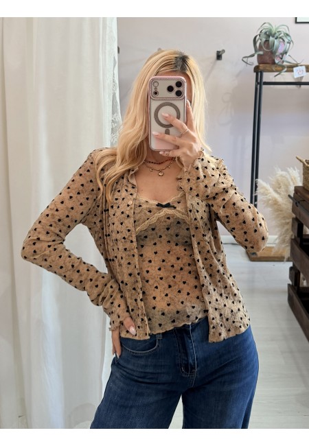 Set cardigan canotta cuoricini cammello