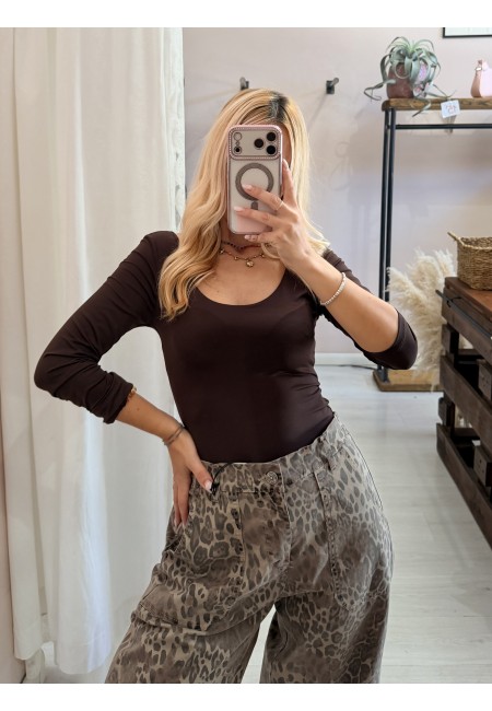Body scollato MARRONE
