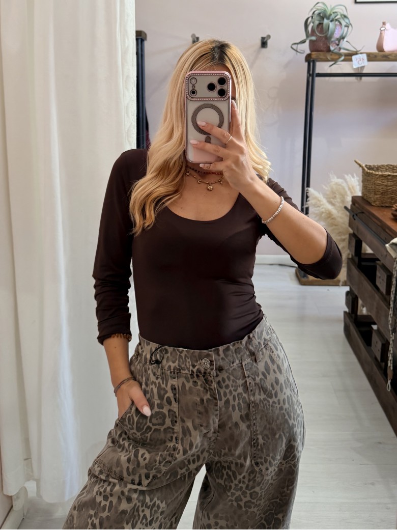 Body scollato MARRONE