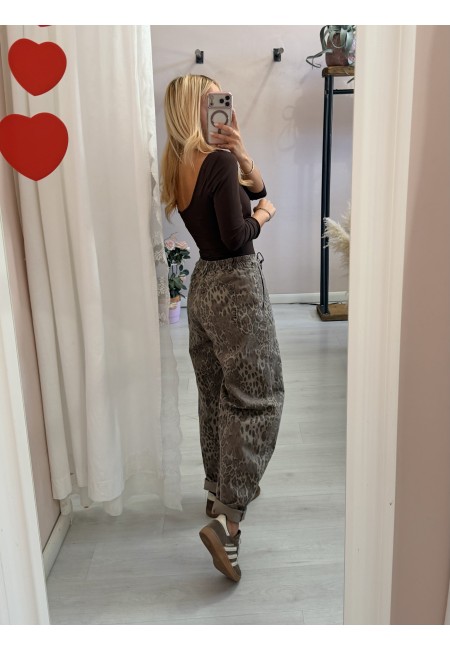 Body scollato MARRONE