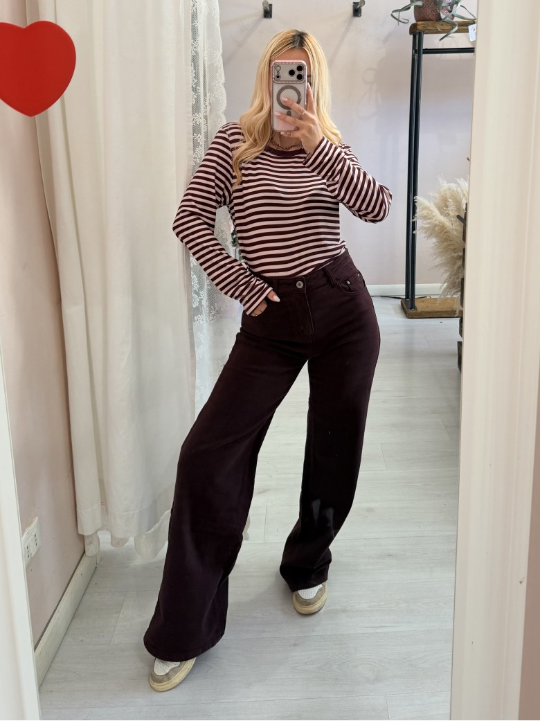 Jeans larghi bordeaux scuro