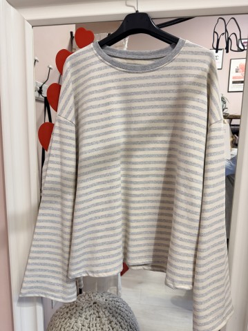 Maxi maglia a righe grigie
