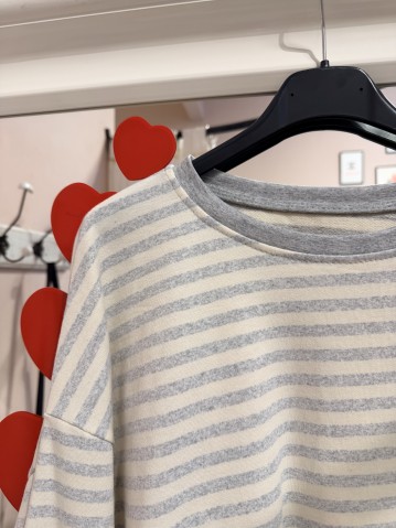 Maxi maglia a righe grigie 2