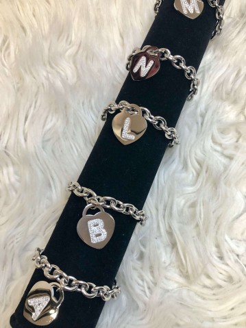 Bracciale iniziale ciondolo a cuore 2