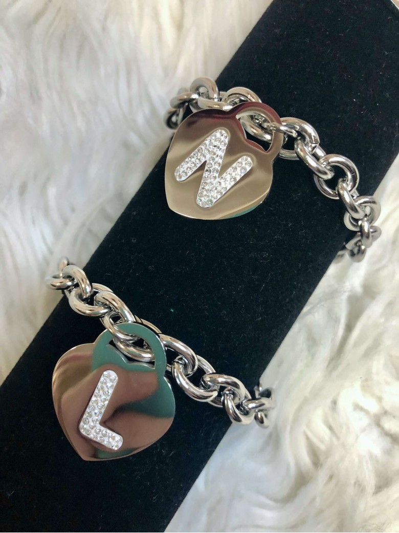 Bracciale iniziale ciondolo a cuore