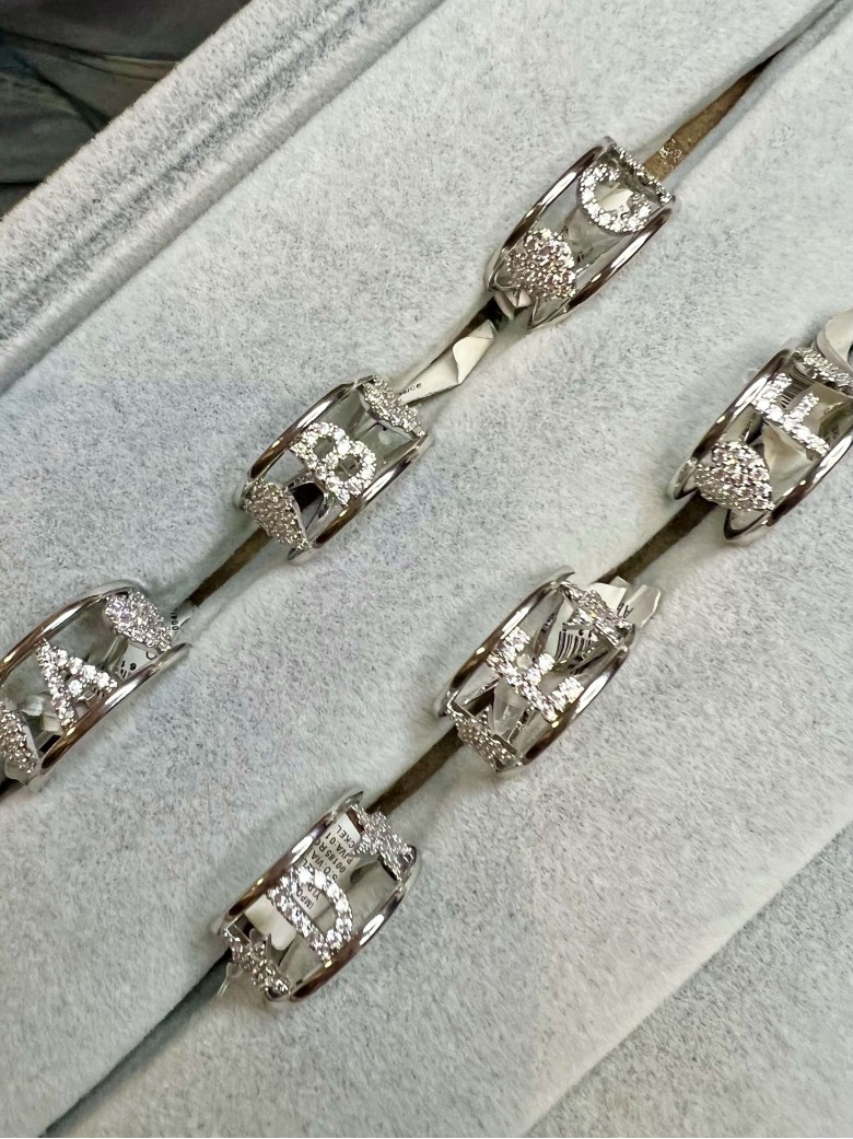 Anello iniziale lettera cuore e stella strass