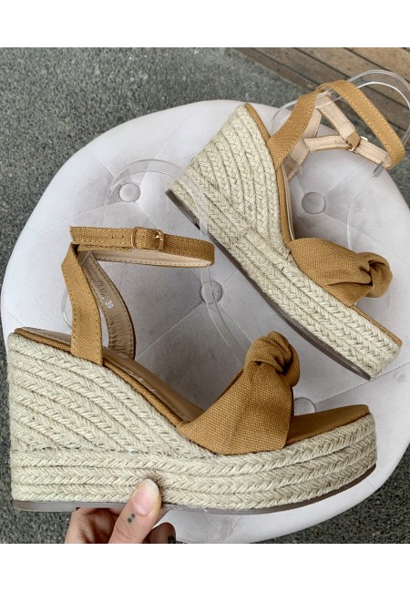 Zeppe con nodo CAMEL