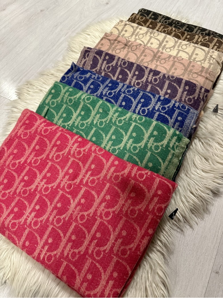 Sciarpone fantasia scritte