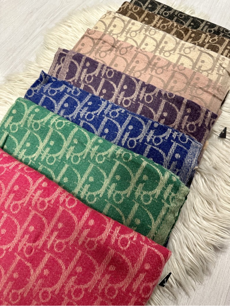 Sciarpone fantasia scritte