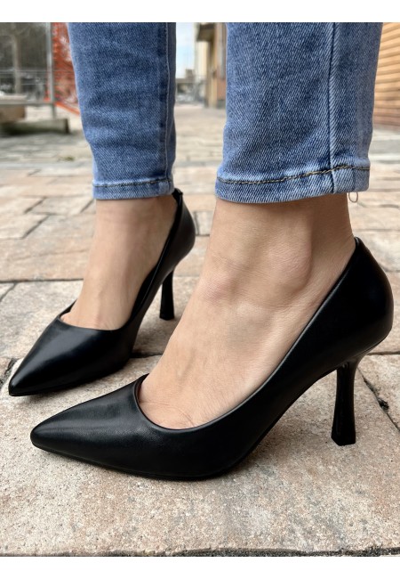 Decoltè a punta pelle NERE tacco basso BH2376