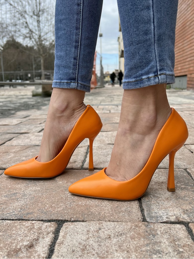 Decoltè a punta pelle ARANCIONI f2983
