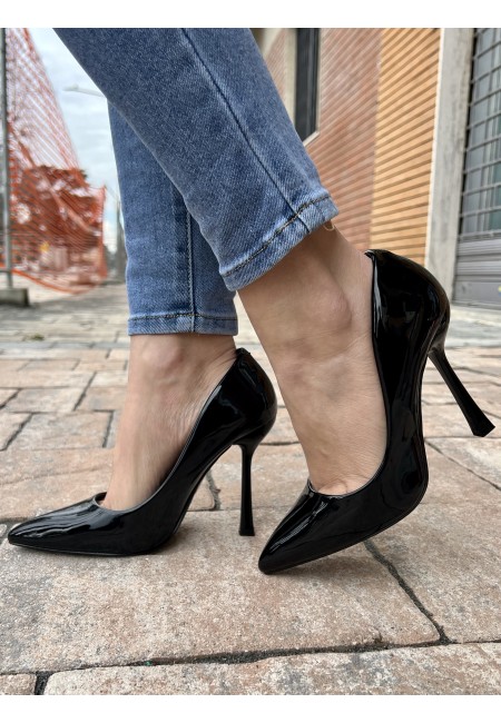 Decoltè a punta vernice NERE f2982